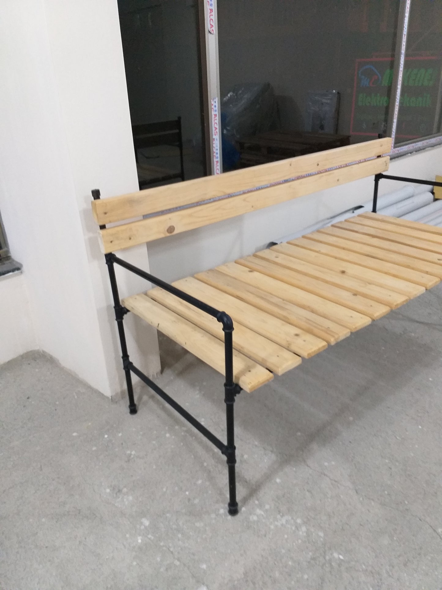 Decorative Solid Wood Seat