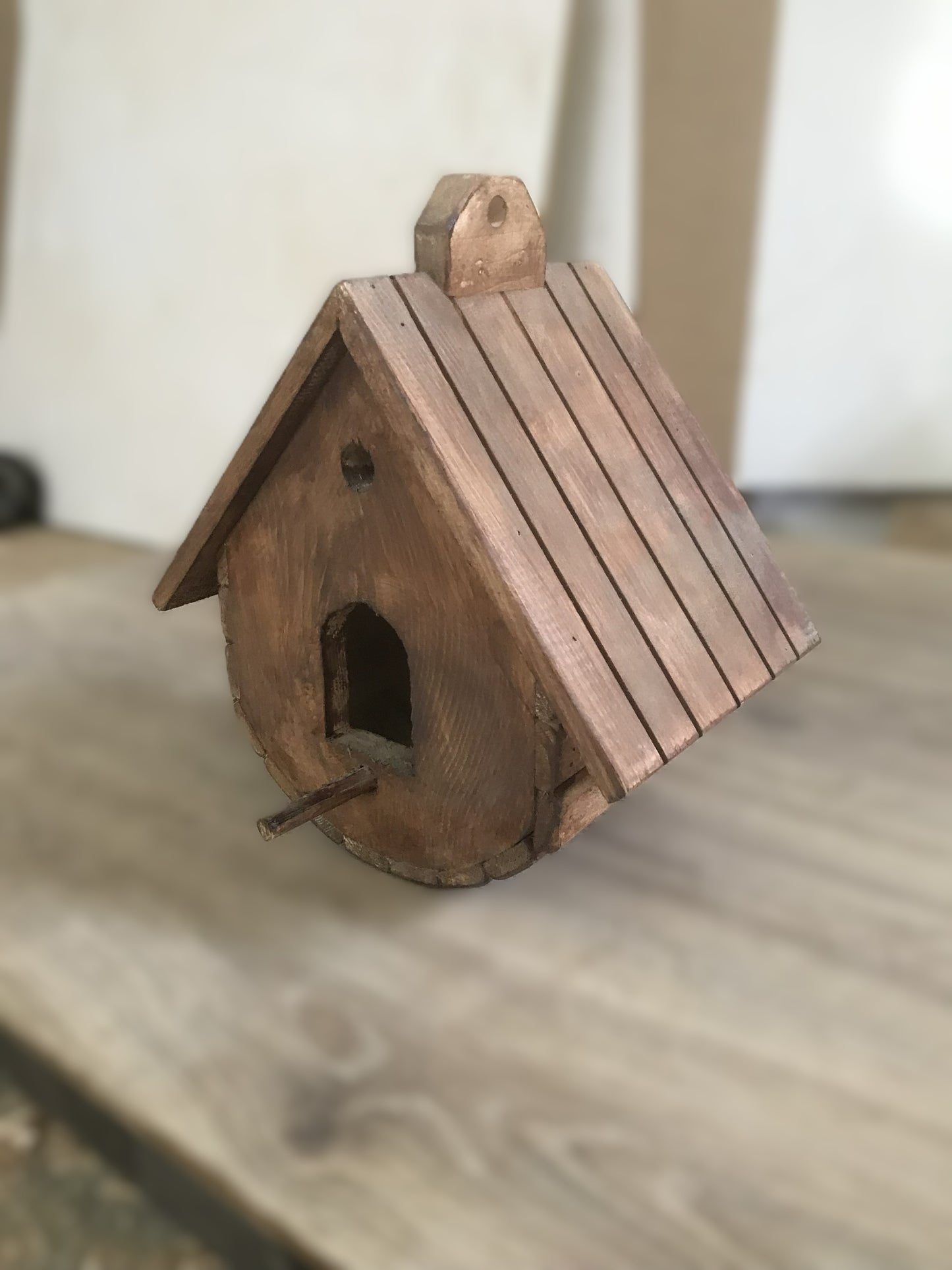 Handmade Wooden Birdhouse – Rustic Outdoor Bird Nest Box for Garden, Balcony & Backyard | Natural Wood Bird Feeder Shelter